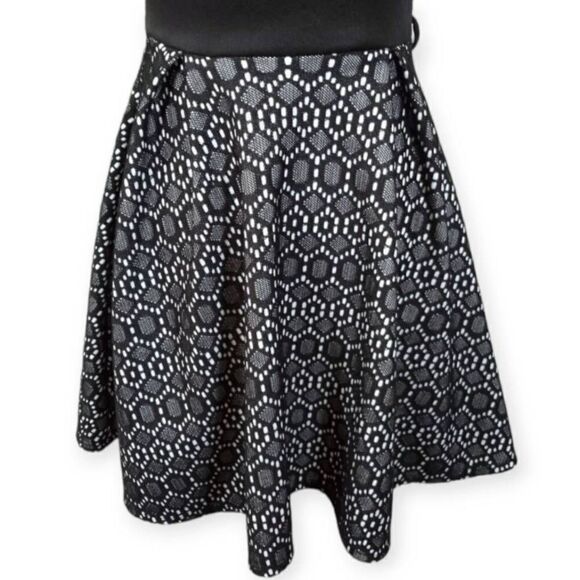 PAPAYA STRAPLESS BLACK & WHITE DRESS SZ.S EUC - Picture 3 of 6